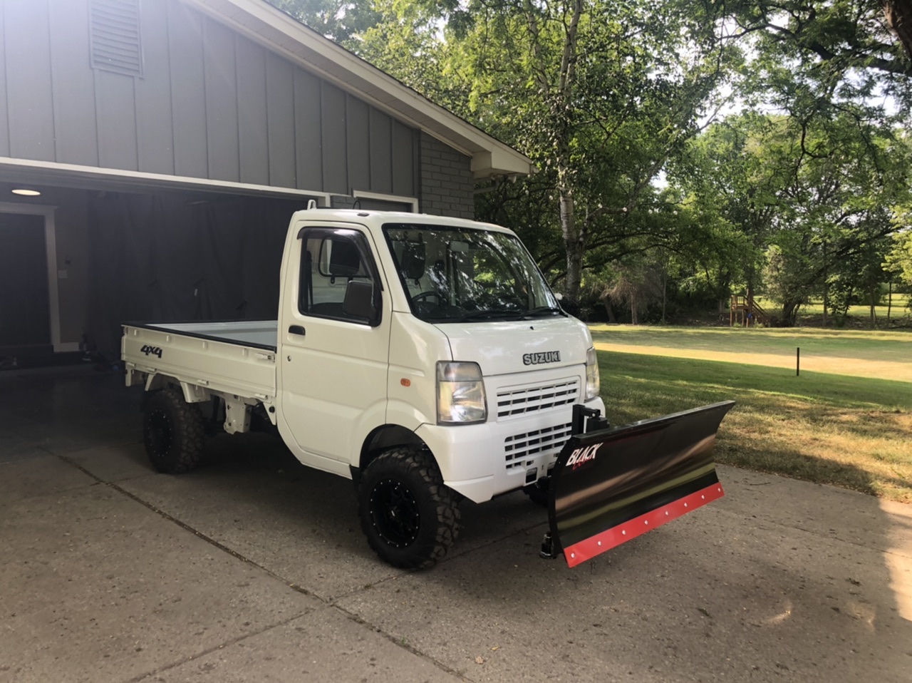 Suzuki Carry 4x4 Blackline Snow Plow